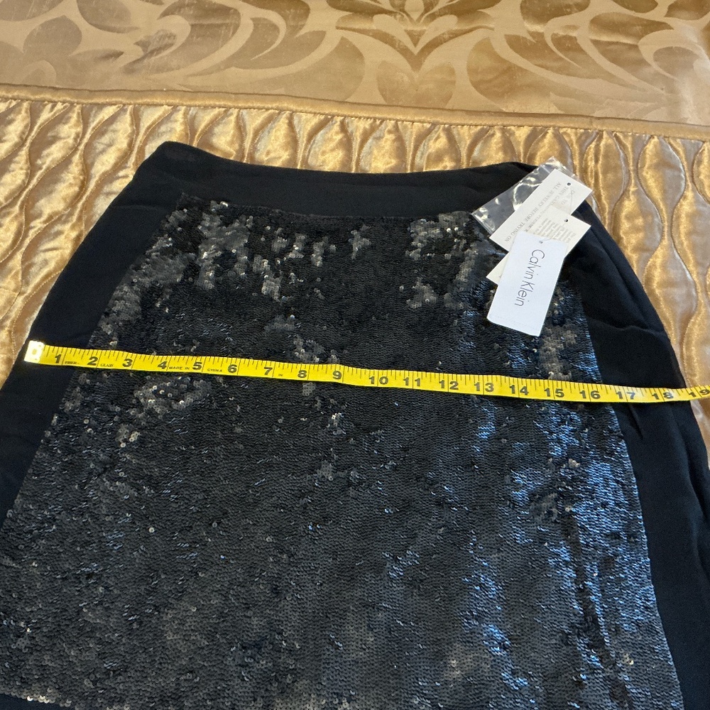 NWT CALVIN KLEIN 100% Silk Sequined Mini Skirt Black Size 4 - Picture 9 of 11